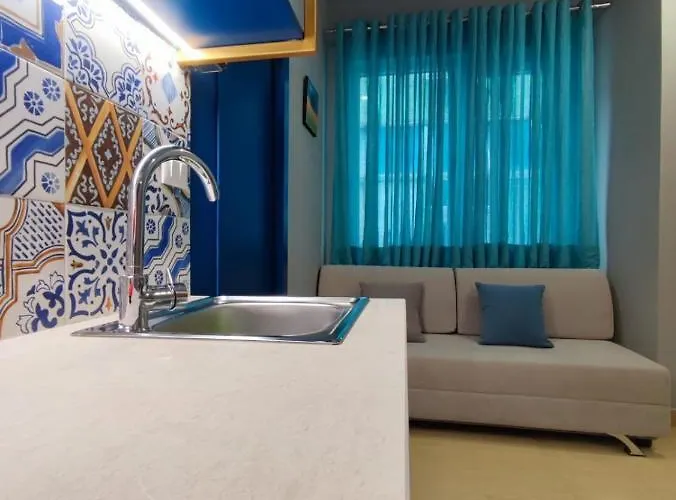 Laiola * تيرانا